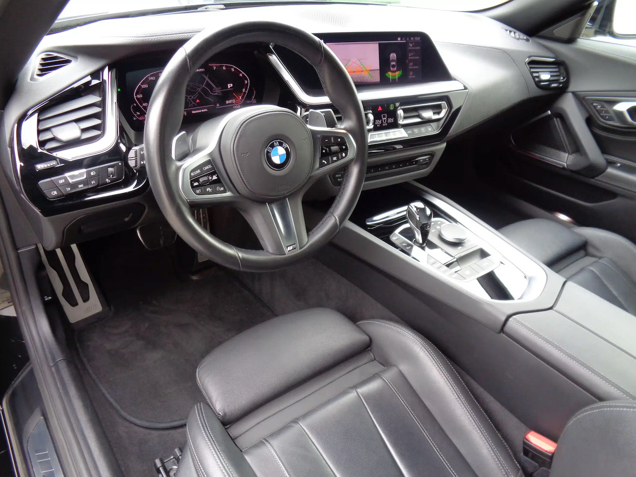 BMW Z4 M40i | předváděcí auto skladem | roadster | V6 benzin 340 koní | skvělá výbava | nákup online | super cena  |  AUTOiBUY.com